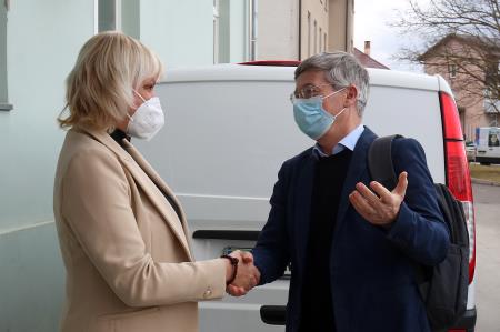 VLADA NA OBISKU V CERKNICI 008 FOTO LJUBO VUKELIČ